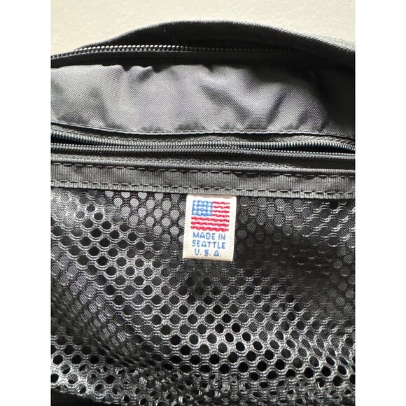 L.L. Bean Black Canvas Waist Bag With Adjustable Strap & Multiple Pockets - Picture 5 of 12